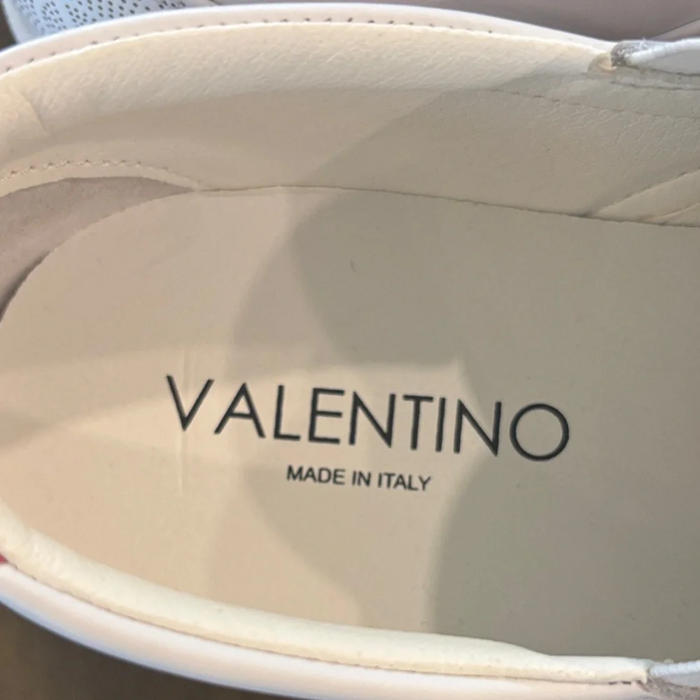 Valentino White and Pink Textured Slip-On BRAND NEW - Picture 8 of 8